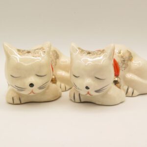 ceramic cat salt and pepper shakers