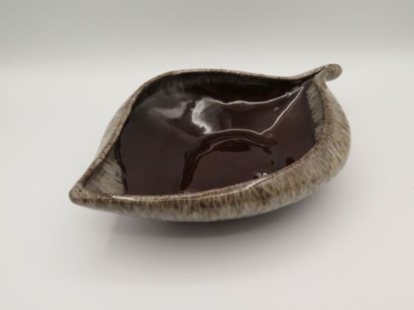 ceramic leaf shaped dish